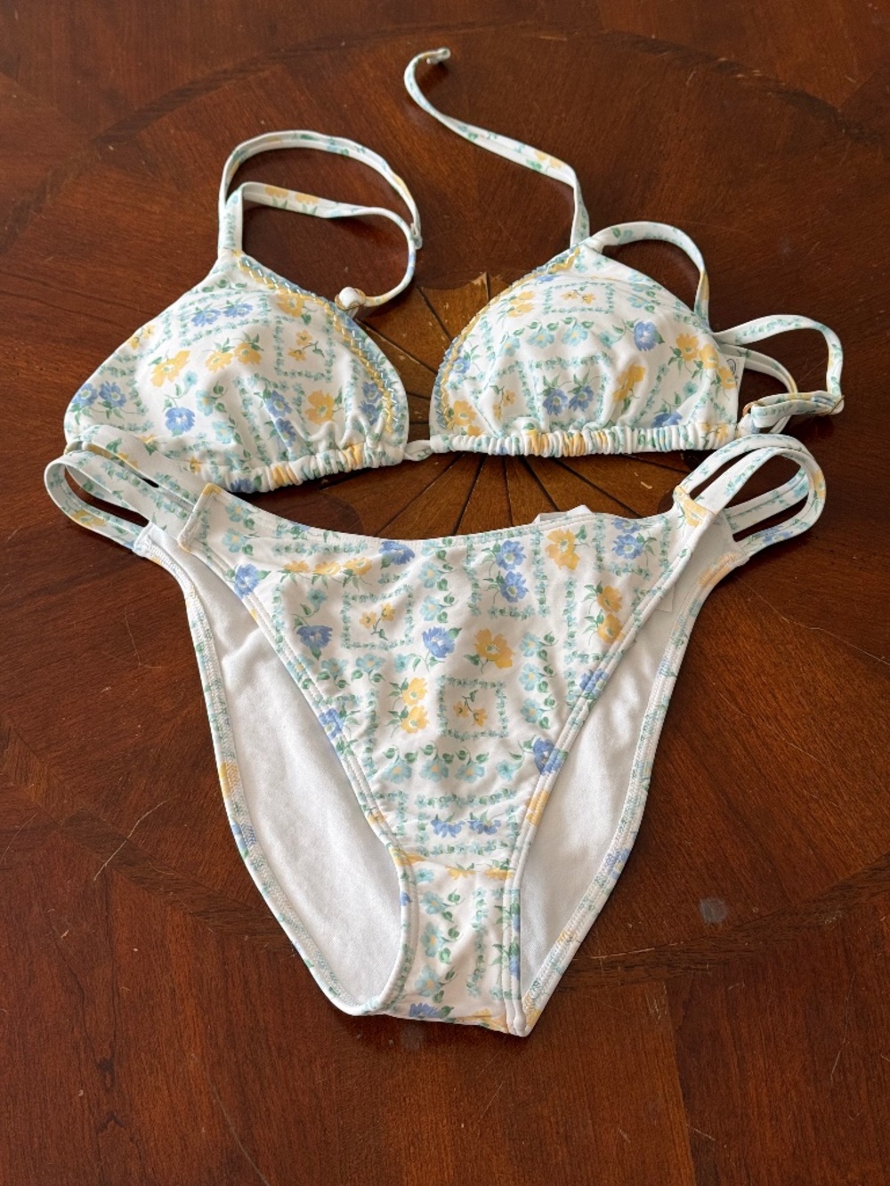 NWOT Hollister Floral Bikini Set, L